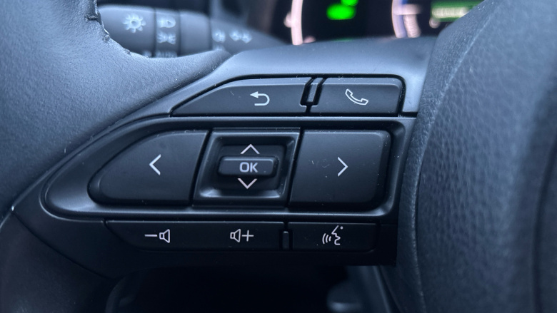 Toyota Yaris 1.5 Hybrid Design 5dr CVT Hybrid Hatchback